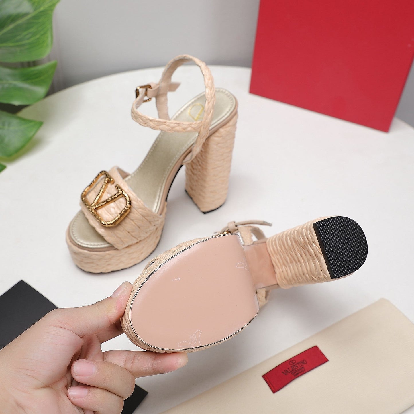 VLTN ESPADRILLE WEDGE SANDALS 25S 130 MM IN BEIGE RAFFIA WITH GOLD HARDWARE