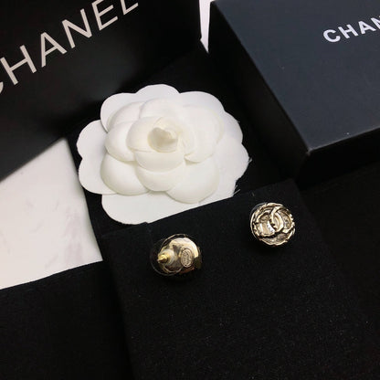 CHANEL 26S DOUBLE C LOGO CRYSTAL CABOCHON STUD EARRINGS IN GOLD METAL 633328