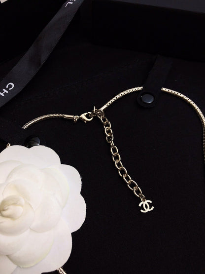CHANEL 26S CHANEL CC LOGO MADEMOISELLE ROUND NECKLACE IN GOLD METAL 633322