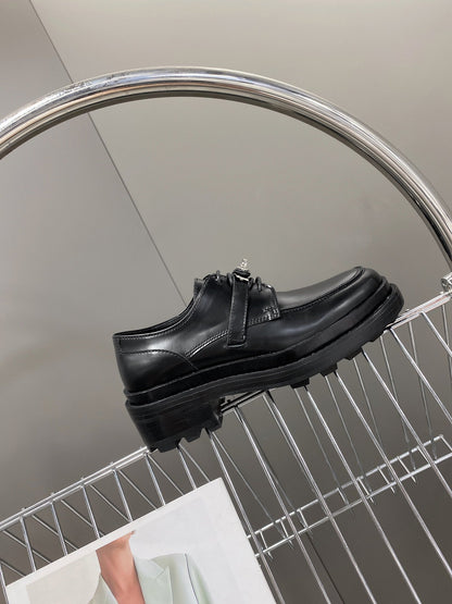 HM 25S LOAFER IN BLACK LAMBSKIN WITH SILVER HARDWARE