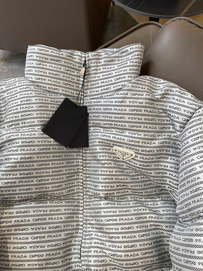 PRADA 25S DOWN JACKET 558