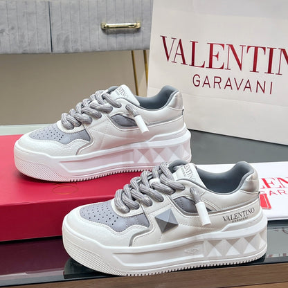 VALENTINO 25S GARAVANI ONE STUD XL PLATFORM SNEAKERS IN WHITE MIX GREY LAMBSKIN STYLE 3