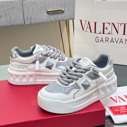VALENTINO 25S GARAVANI ONE STUD XL PLATFORM SNEAKERS IN WHITE MIX GREY LAMBSKIN STYLE 3