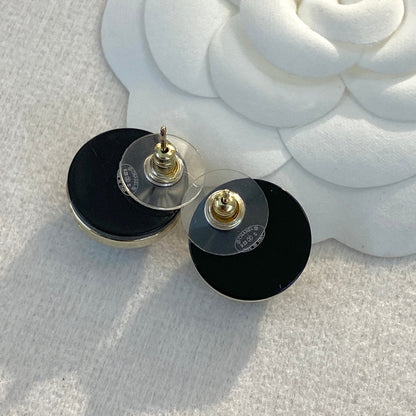 CHANEL 26S DOUBLE C LOGO ROUND WHITE RESIN STUD EARRINGS IN GOLD METAL 633347