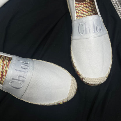 CHLOÉ WOVEN LOAFER IN WHITE DENIM AND COLORFUL RAFFIA