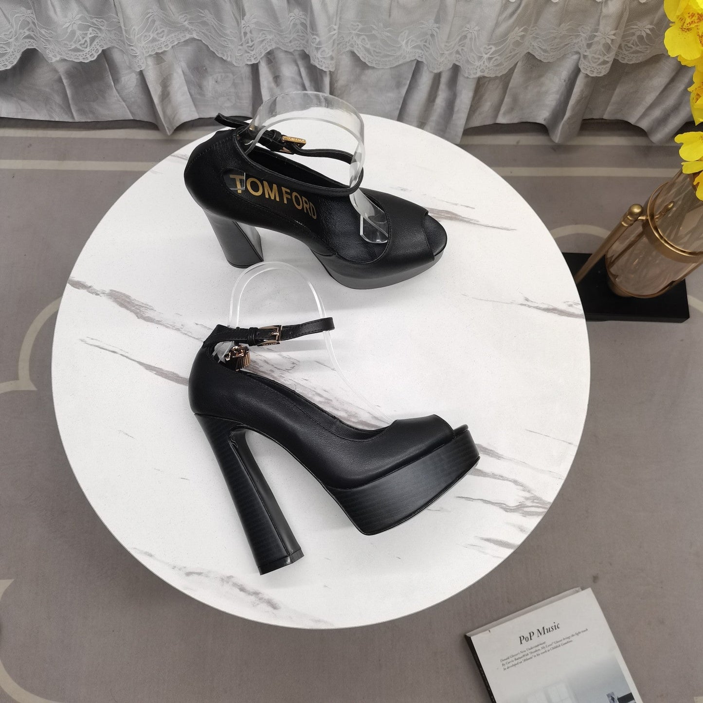 PADLOCK PLATFORM PEEP TOE PUMP 14 CM IN BLACK CALFSKIN
