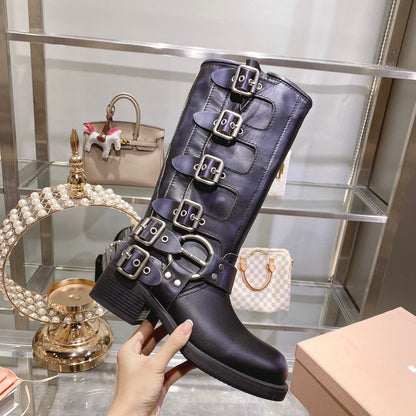THICK-SOLED BUCKLE BOOTS IN BLACK CALFSKIN