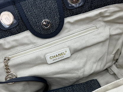 CC DEAUVILLE LARGE 38 TOTE BAG IN DARK NAVY CANVAS WITH WHITE LOGO EMBROIDERED