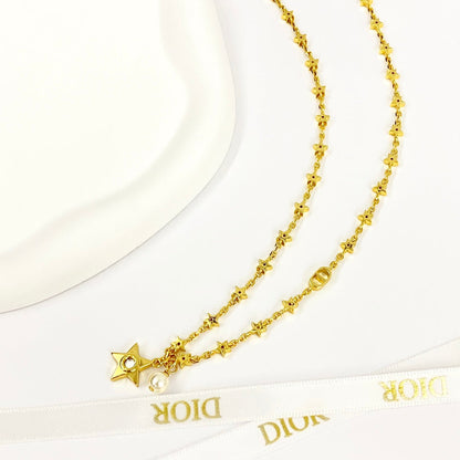 CD 26S STAR CHAIN PEARL PENDANT NECKLACE IN GOLD TONE METAL 631051