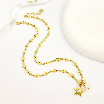 CD 26S STAR CHAIN PEARL PENDANT NECKLACE IN GOLD TONE METAL 631051