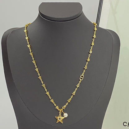CD 26S STAR CHAIN PEARL PENDANT NECKLACE IN GOLD TONE METAL 631051