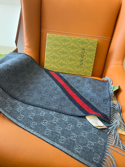 GUCCI 25S SCARF 190 IN WOOL 636372