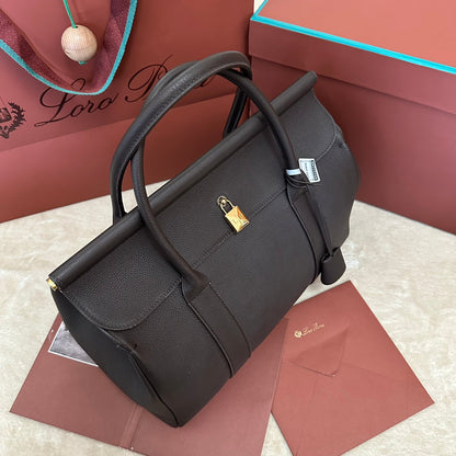 LOOM BAG 32 IN CAFFE BROWN SMOOTH CALFSKIN WITH GOLD HARDWARE