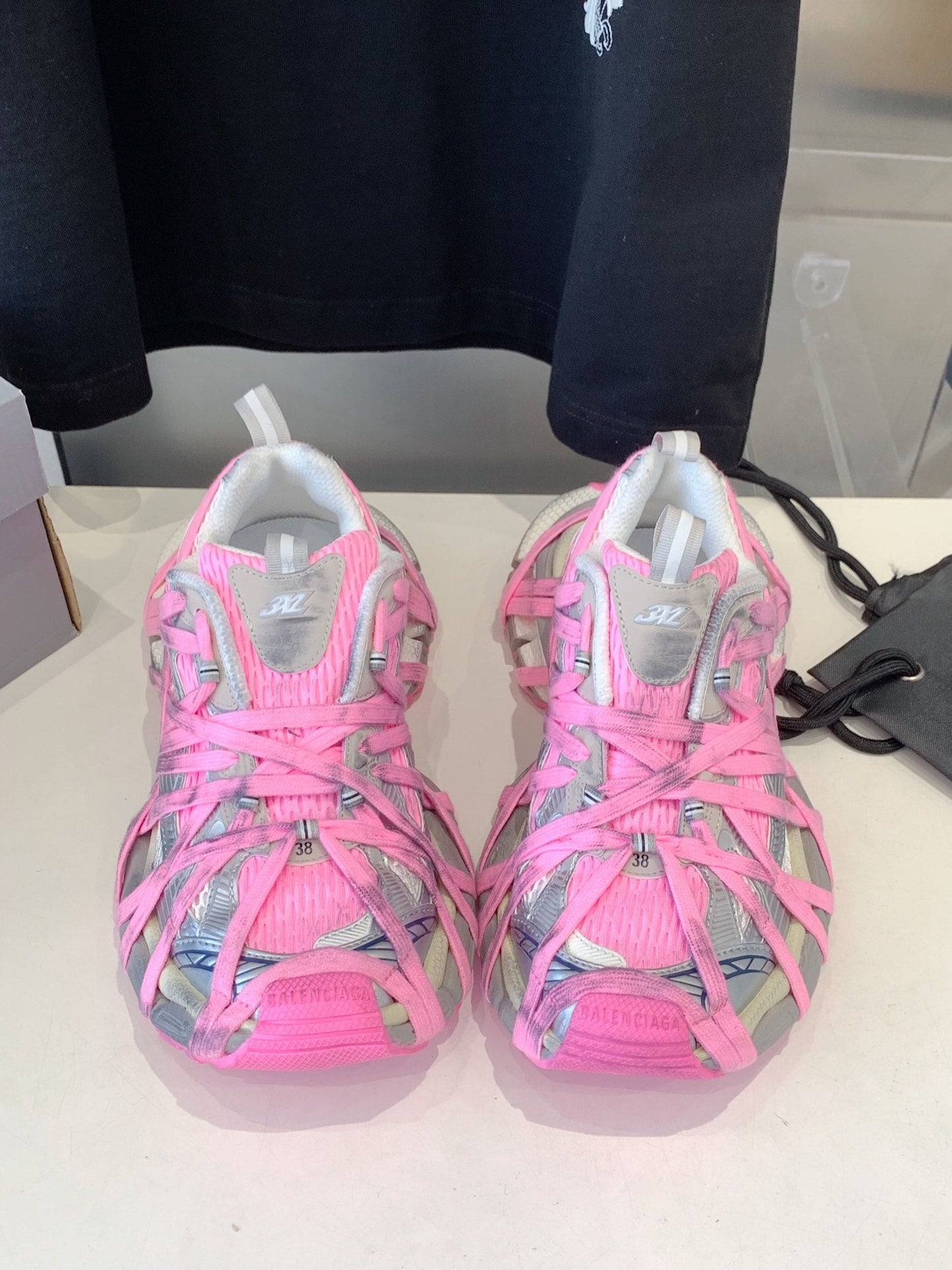 3XL EXTREME LACE SNEAKER SILVER AND PINK