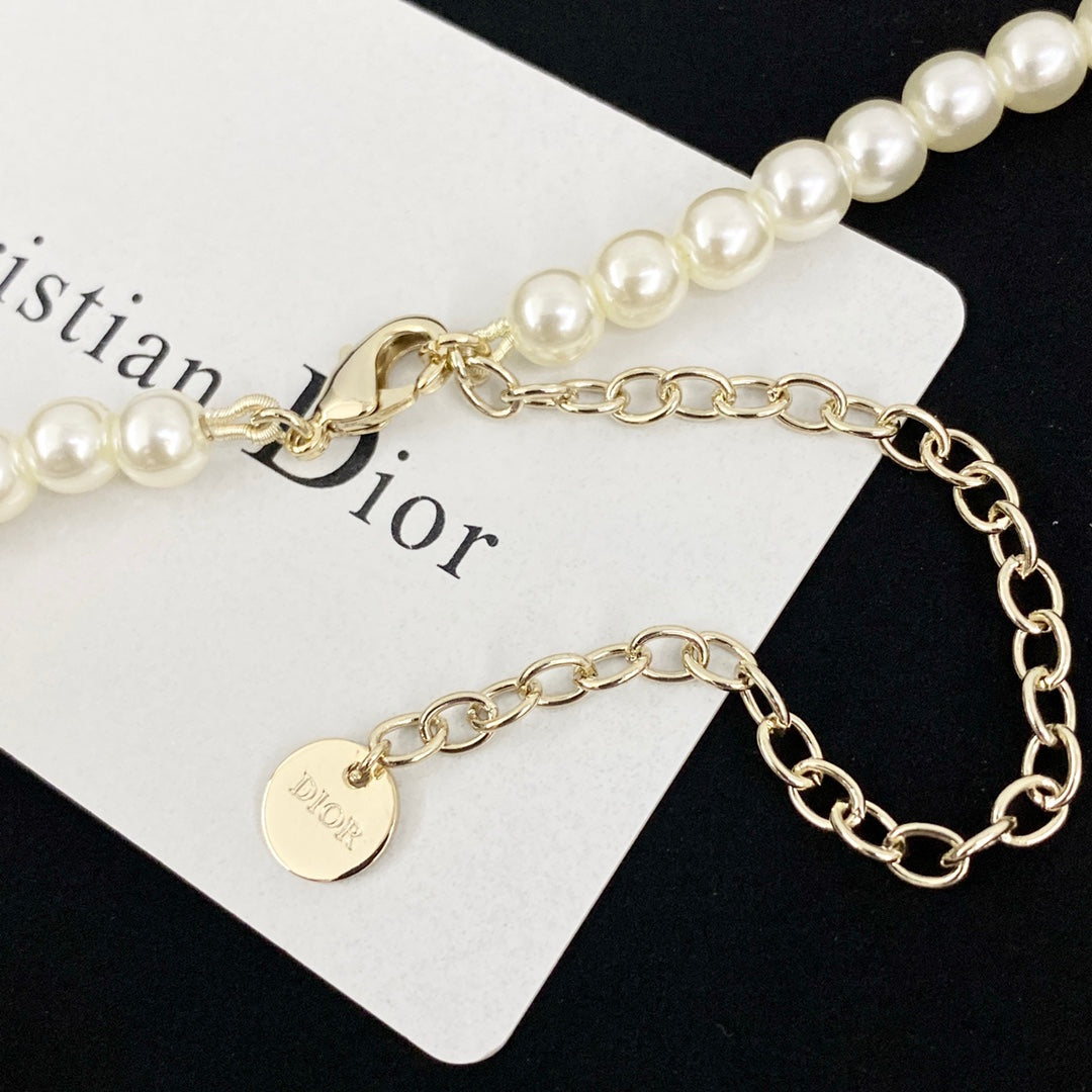 CD 26S PEARL STRAND HEART CRYSTAL PENDANT NECKLACE IN GOLD METAL