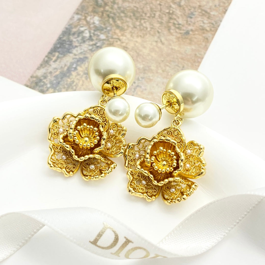CD 26S PEARL FLORAL FILIGREE DOUBLE DROP EARRINGS IN GOLD METAL 631767