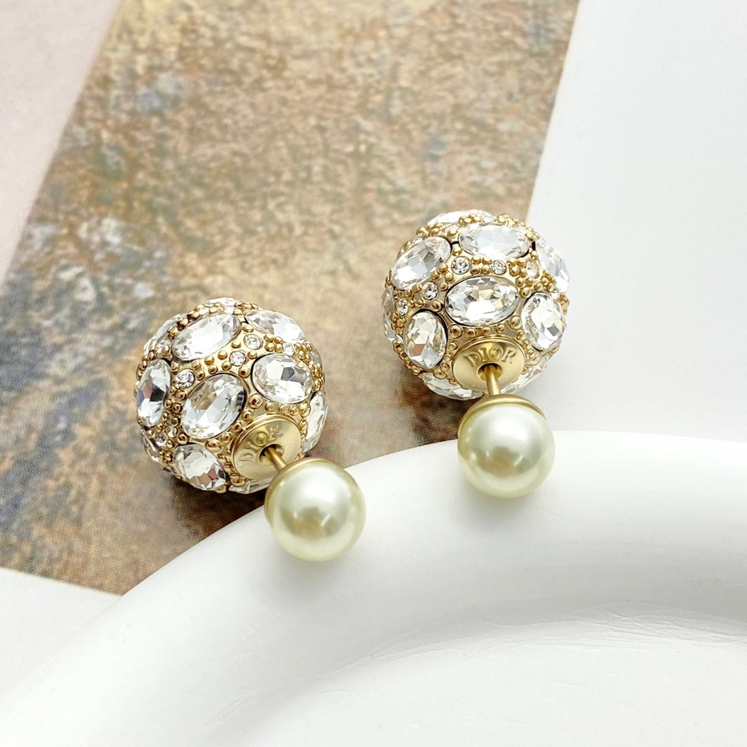 CD 26S DOUBLE PEARL CRYSTAL PAVE SPHERE STUD EARRINGS IN GOLD METAL 631773