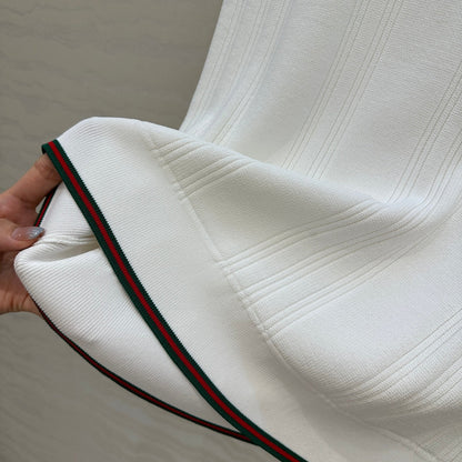GUCCI V-NECK SLEEVELESS KNIT TOP IN WHITE