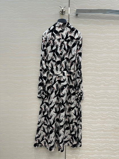 DVF WHITE AND BLACK PRINTED SILK SHIRT DRESS