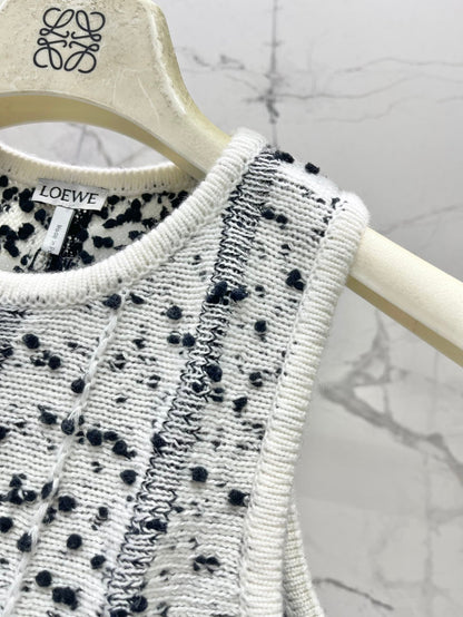 LOEWE SLEEVELESS KNIT TOP STYLE 17