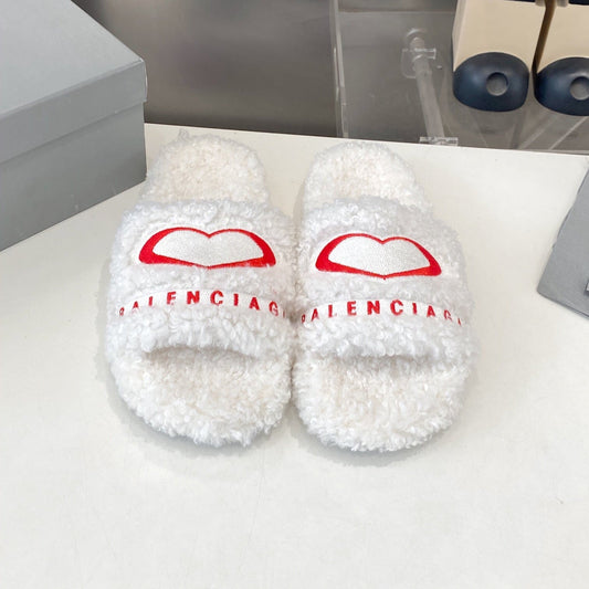BALENCIAGA 25S FLAT SLIPPERS IN WHITE WOOL