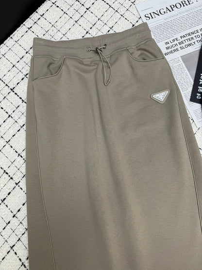 PRADA 26S MIDI SKIRT 606