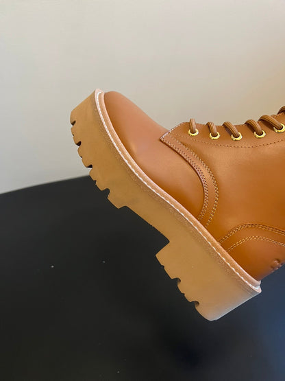CELINE 26S MARGARET COMBAT BOOT 45 MM IN BROWN CALFSKIN