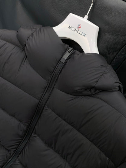 MONCLER 25S DOWN JACKET 300