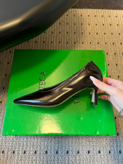 BOTTEGA VENETA 26S HIGH HEELS 40 MM IN DARK BROWN CALFSKIN