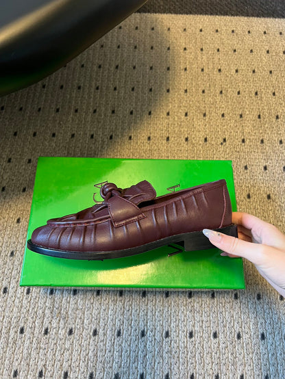 BOTTEGA VENETA 26S LOAFERS IN DARK REDDISH BROWN LAMBSKIN