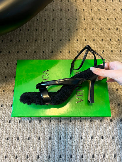 BOTTEGA VENETA 26S SQUARE-TOE HIGH-HEEL SANDALS 90 MM IN BLACK LAMBSKIN AND WOOL