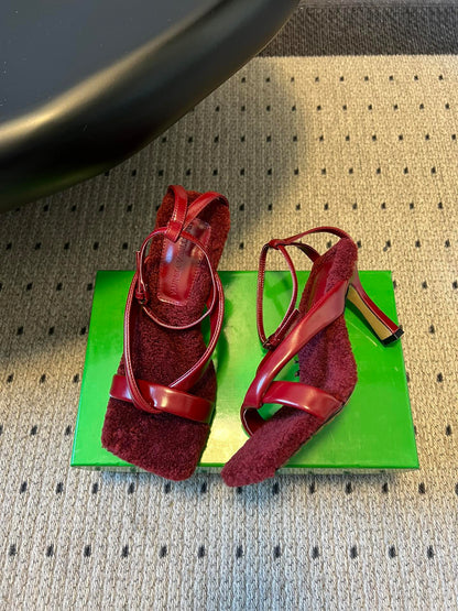 BOTTEGA VENETA 26S SQUARE-TOE HIGH-HEEL SANDALS 90 MM IN RED LAMBSKIN AND WOOL