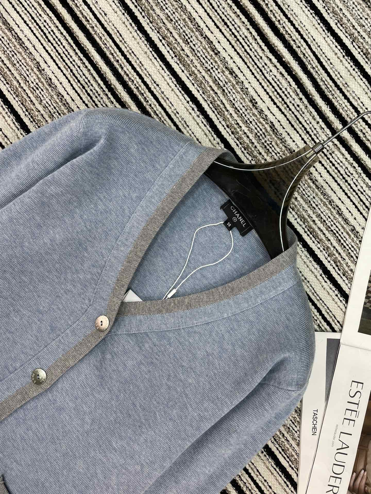 CHANEL 26S CARDIGAN 936