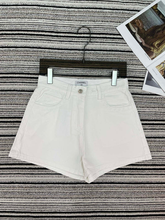 CHANEL 26S DENIM SHORTS 894