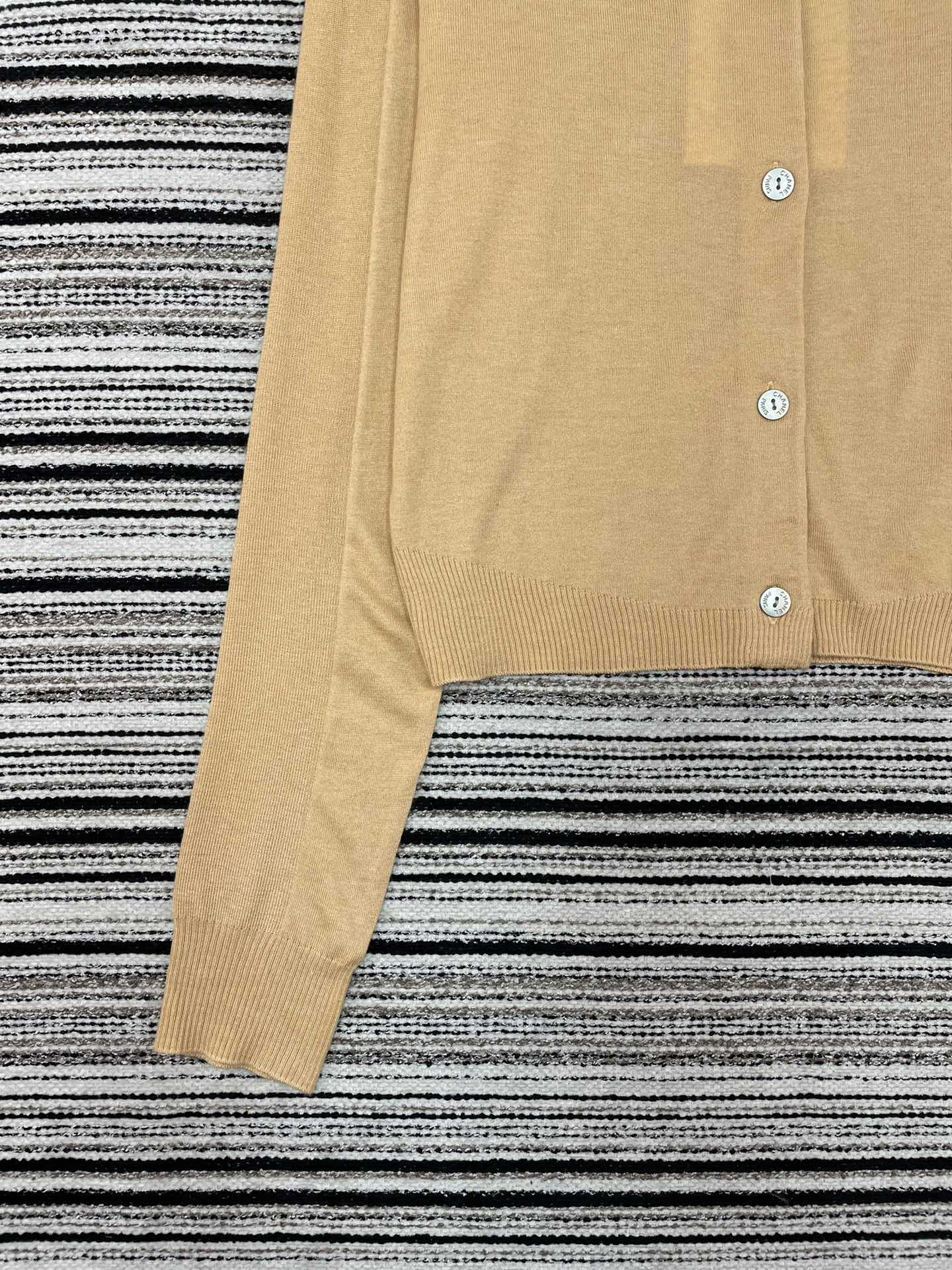CHANEL 26S CARDIGAN 897