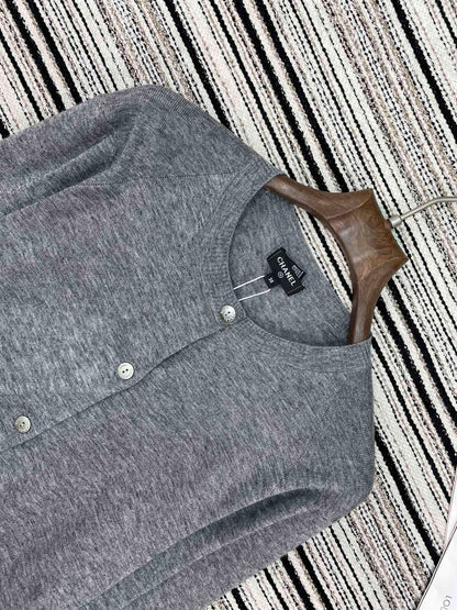 CHANEL 26S CARDIGAN 898