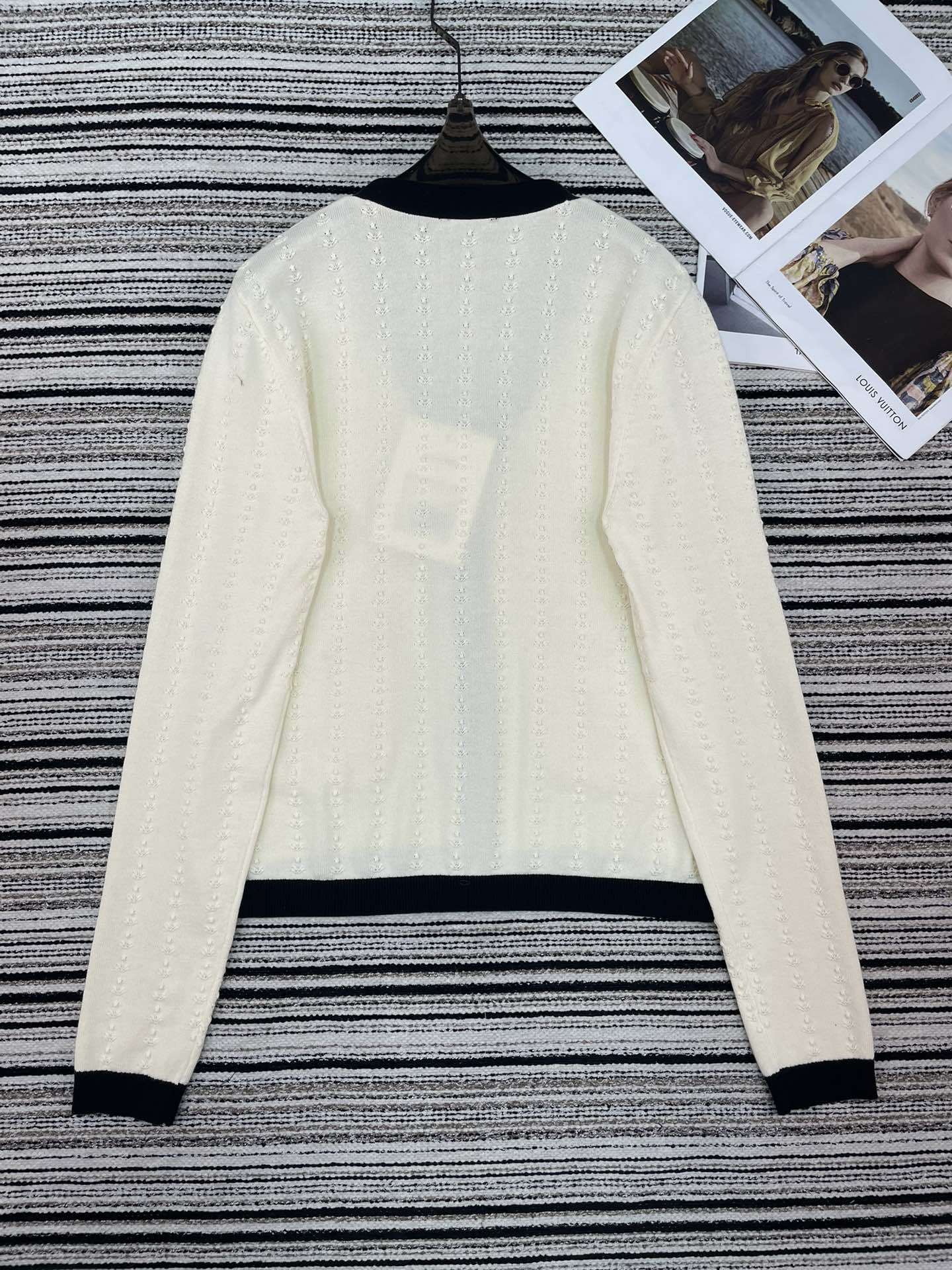 CHANEL 26S CARDIGAN 911