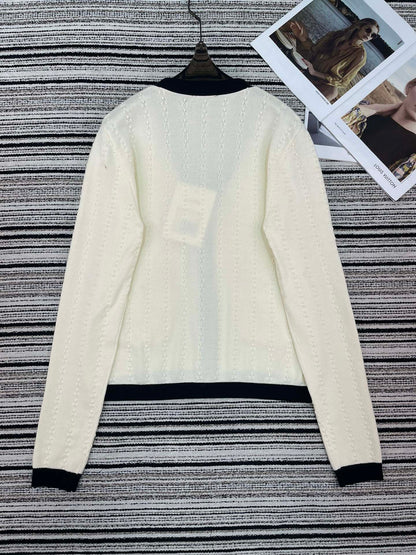 CHANEL 26S CARDIGAN 911