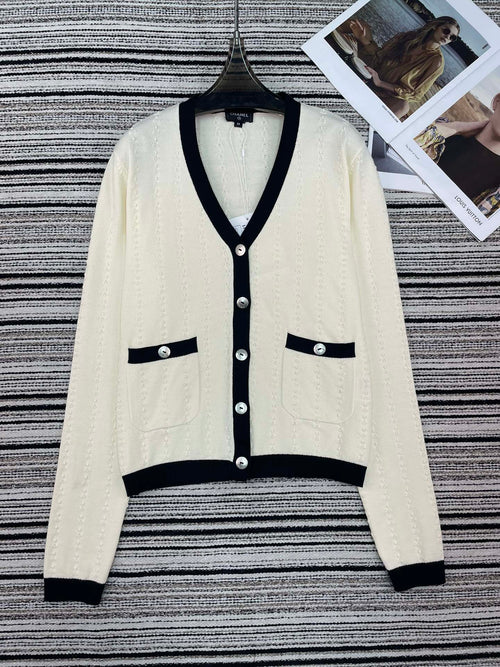 CHANEL 26S CARDIGAN 911