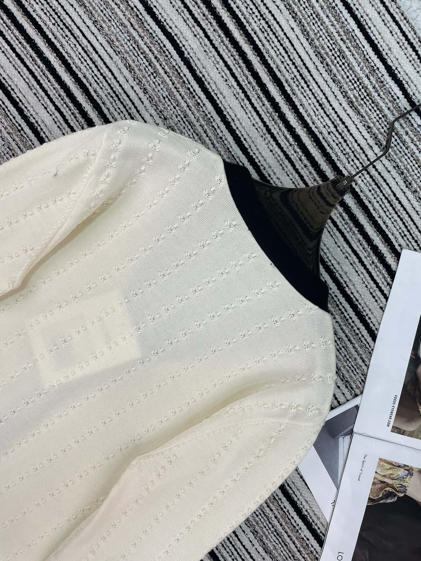 CHANEL 26S CARDIGAN 911