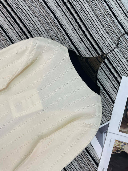 CHANEL 26S CARDIGAN 911