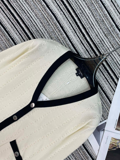 CHANEL 26S CARDIGAN 911