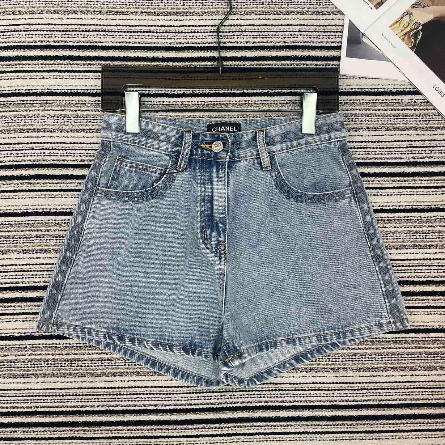 CHANEL 26S SHORTS 900