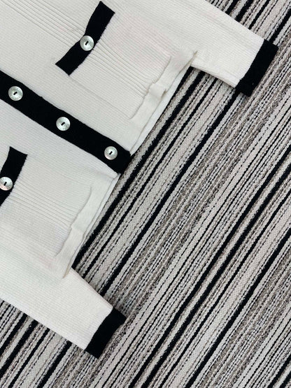 CHANEL 26S CARDIGAN 909