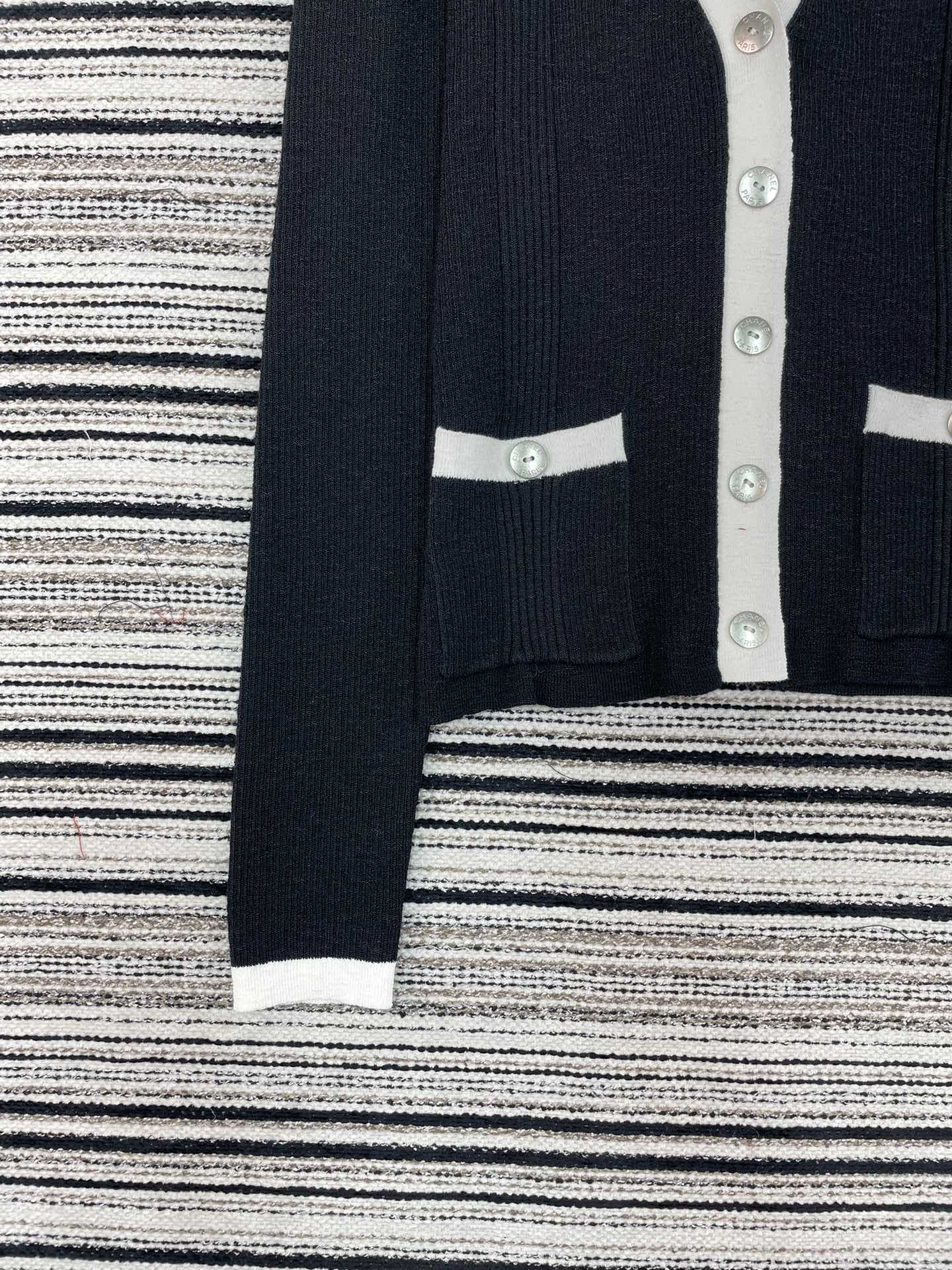 CHANEL 26S CARDIGAN 908