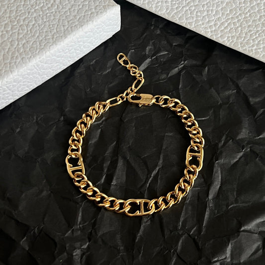 CD 26S LOGO LINK CHAIN BRACELET IN GOLD METAL 633146
