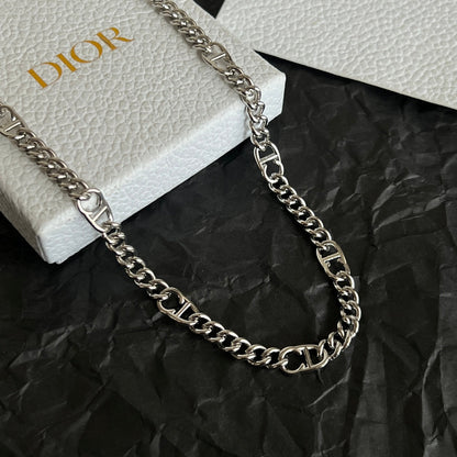 CD 26S LOGO LINK CHAIN NECKLACE IN SILVER METAL 633148