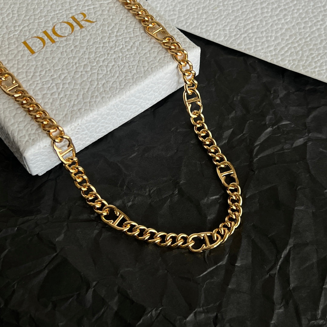 CD 26S LOGO LINK CHAIN NECKLACE IN GOLD METAL 633149