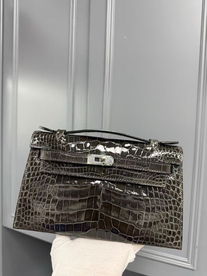 HM KELLY MINI 22 IN BROWN AMERICAN ALLIGATOR SILVER BUCKLE