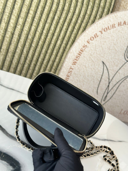 VANITY 17 CAVIAR WITH HANDLE IN BLACK CALFSKIN GOLD HARDWARE